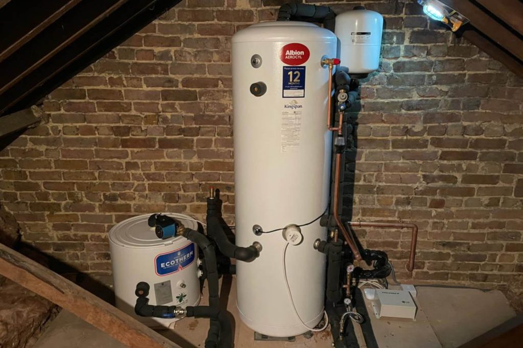 250L World Heat Domestic Hot Water Cylinder for a Heat Pump Installation - Aldershot - April 2021_2000x1300